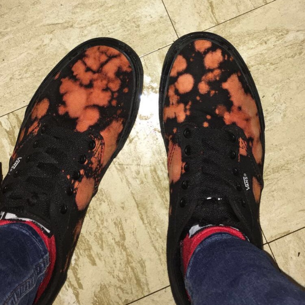 Custom Vans - Picture 4 of 4